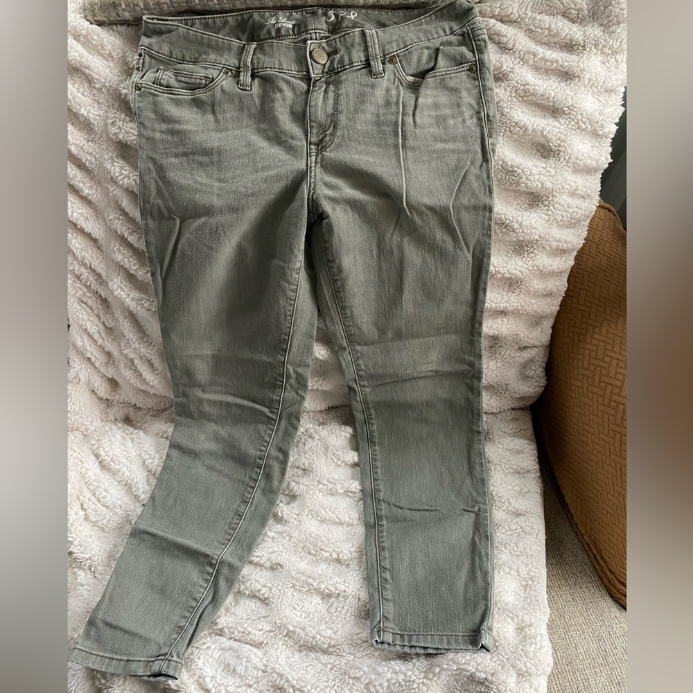 Light olive green light weight skinny ankle jeans